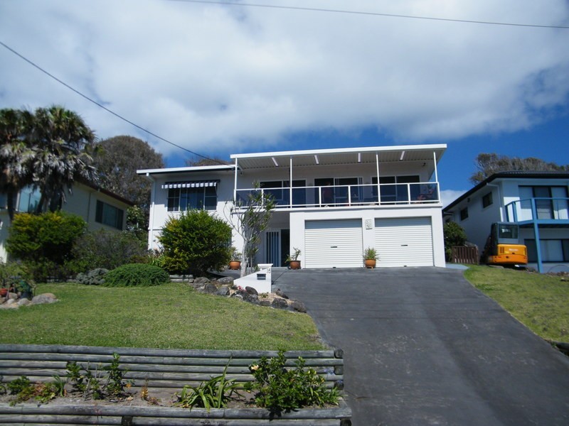 15  Seaview Street, Forster NSW 2428