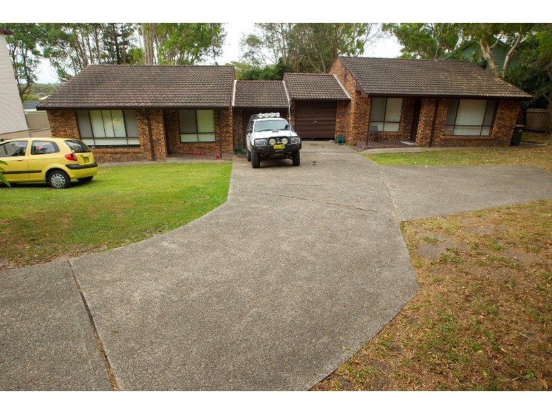 1&2/9 Lake Vista Crescent, Forster NSW 2428