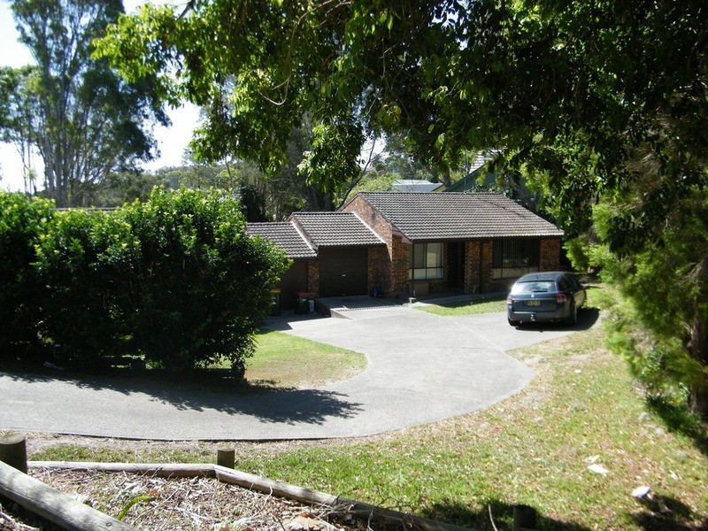 1&2/9 Lake Vista Crescent, Forster NSW 2428