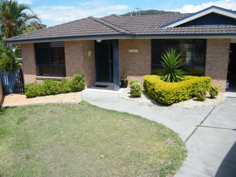 19 Bennett Place, Forster NSW 2428