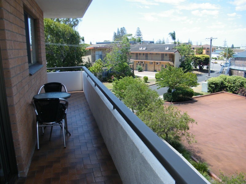 4/4 Catherine Street, Tuncurry NSW 2428