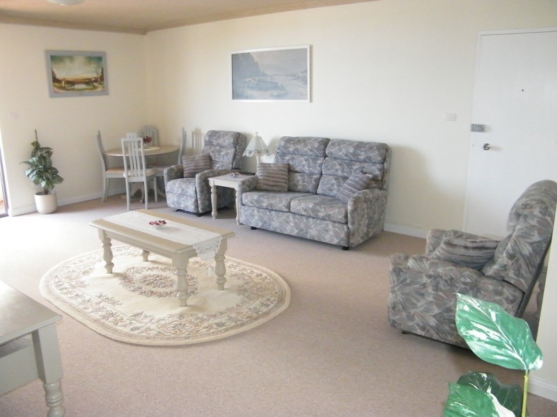 4/4 Catherine Street, Tuncurry NSW 2428