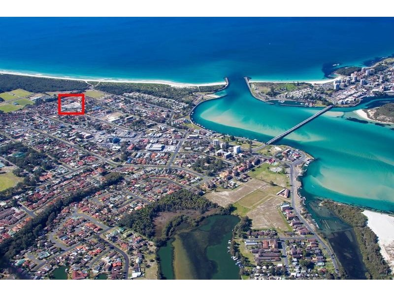 Cnr North & Parkes Street, Tuncurry NSW 2428