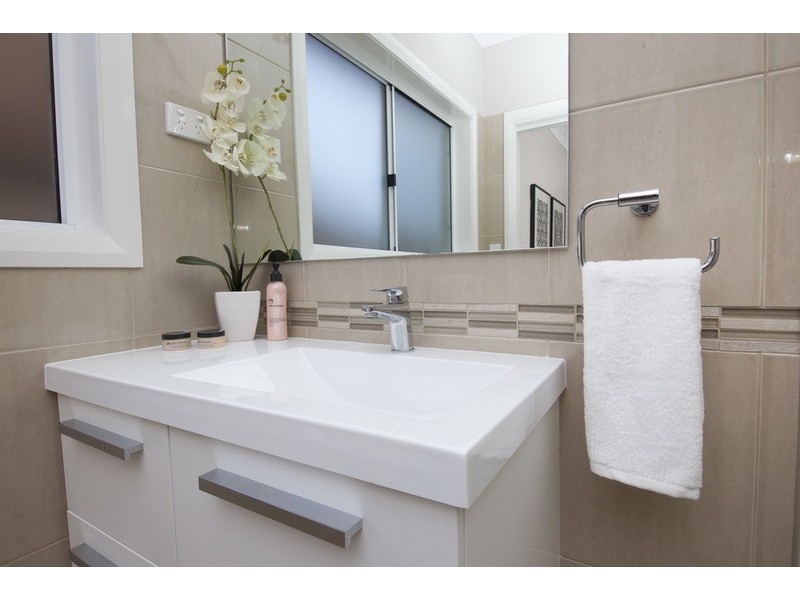 1 & 2/Cnr North & Parkes Street, Tuncurry NSW 2428