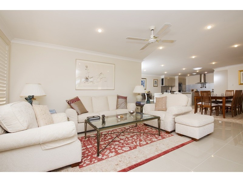 1 Nakara Court, Forster NSW 2428