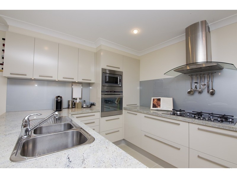 1 Nakara Court, Forster NSW 2428