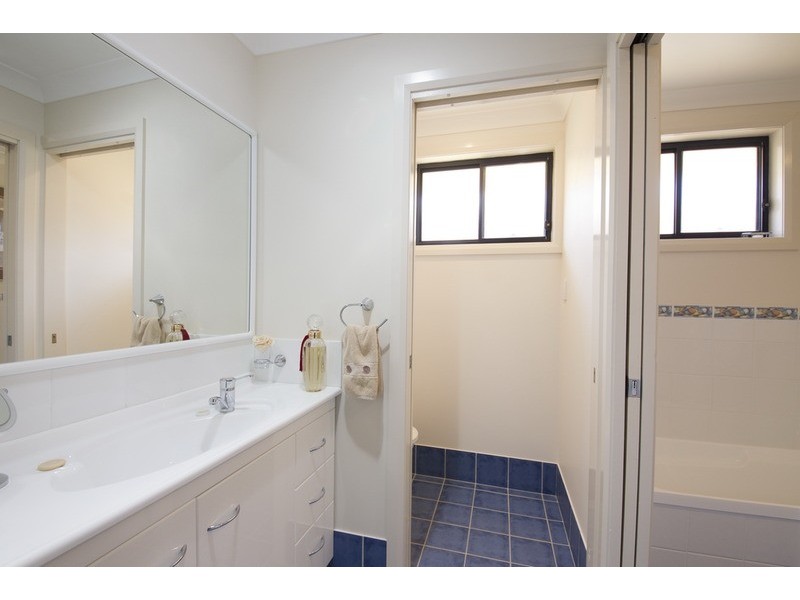 1 Nakara Court, Forster NSW 2428