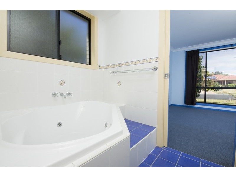 7 Meers Drive, Hallidays Point NSW 2430