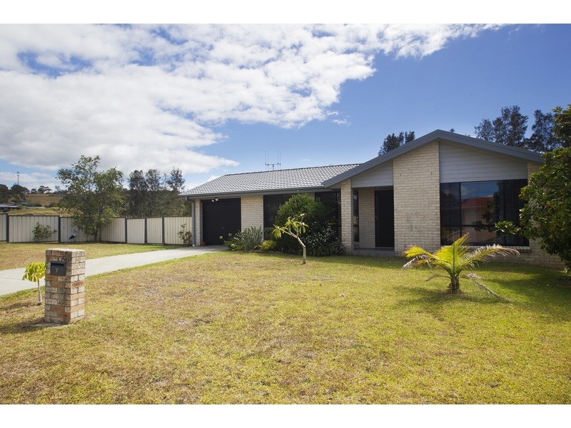 7 Meers Drive, Hallidays Point NSW 2430