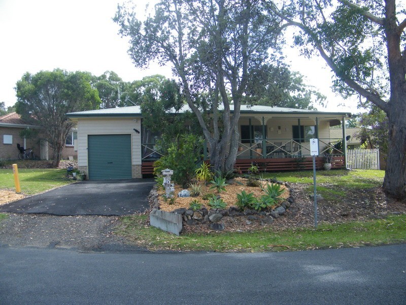 94 Green Point Drive, Green Point NSW 2428
