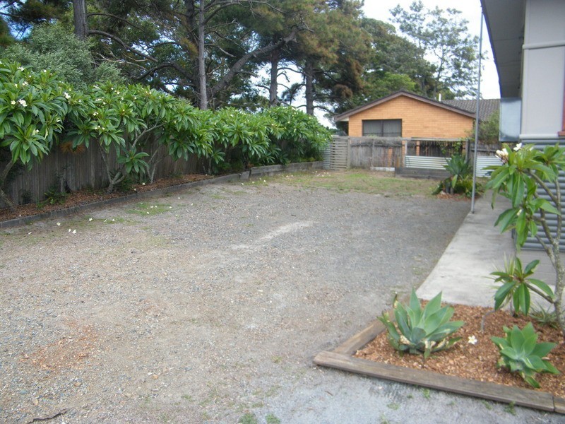 2 Peel Street, Tuncurry NSW 2428