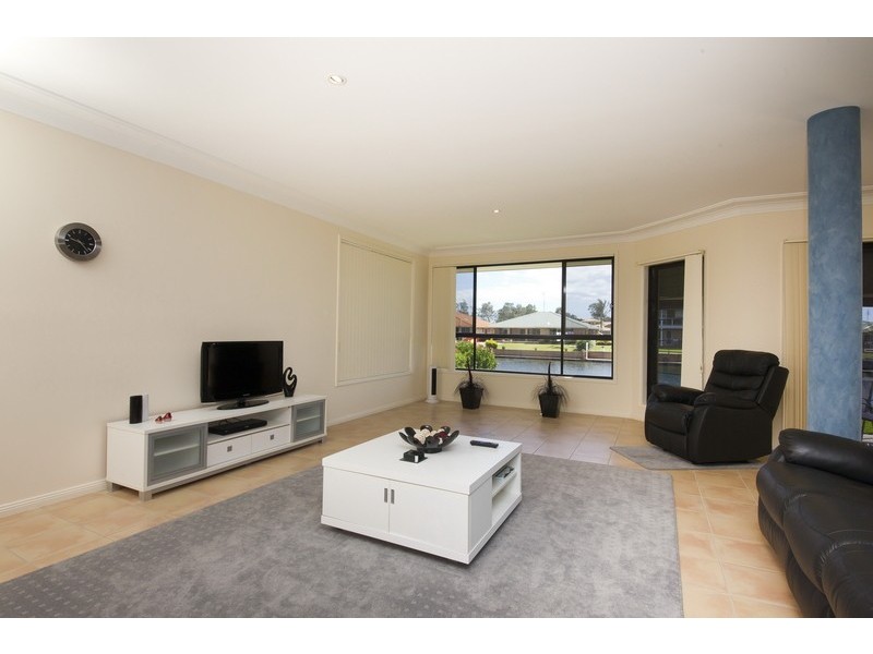 3 Elouera Crescent, Forster NSW 2428