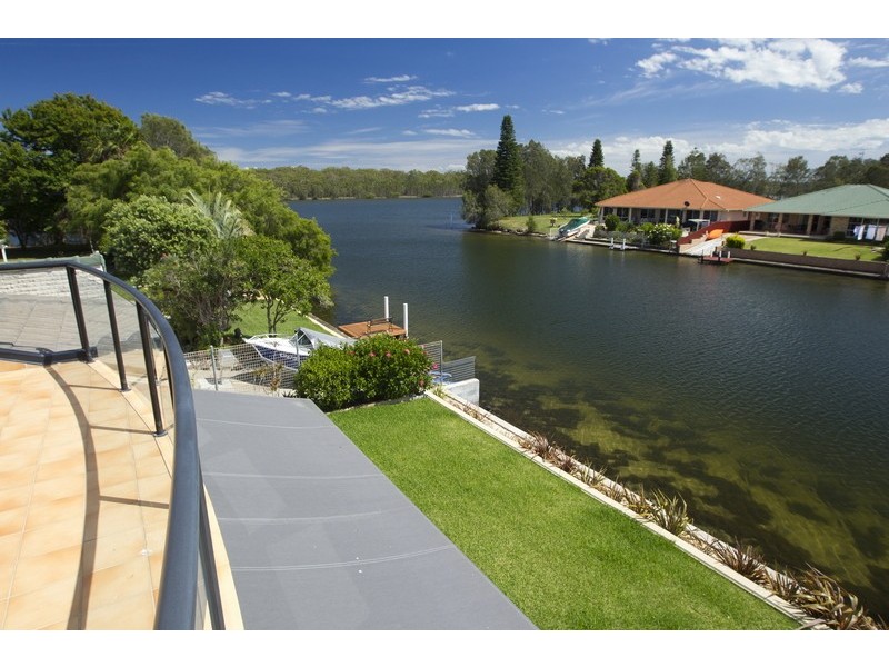 3 Elouera Crescent, Forster NSW 2428