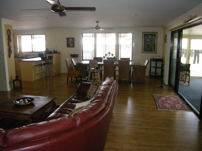 4 Meers Drive, Black Head NSW 2430