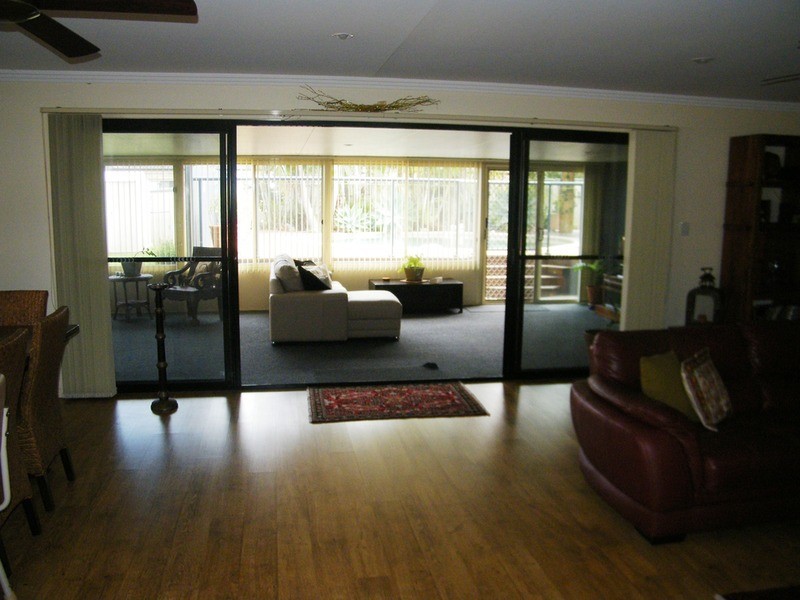 4 Meers Drive, Black Head NSW 2430