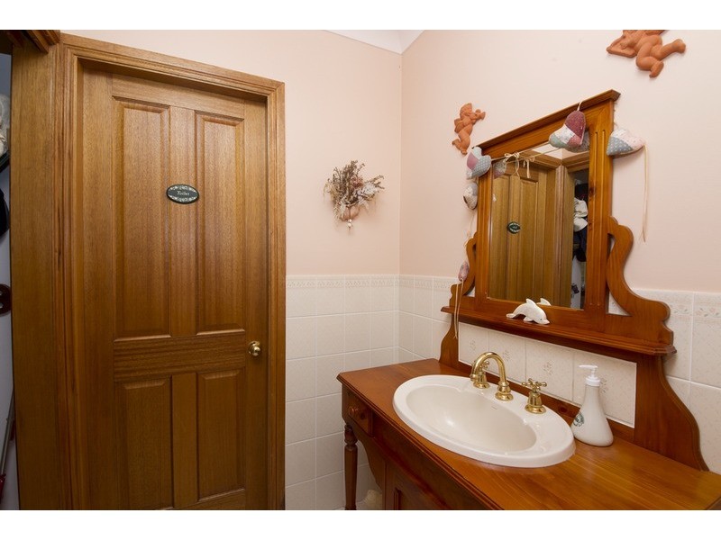 4 Gunsynd Close, Tuncurry NSW 2428