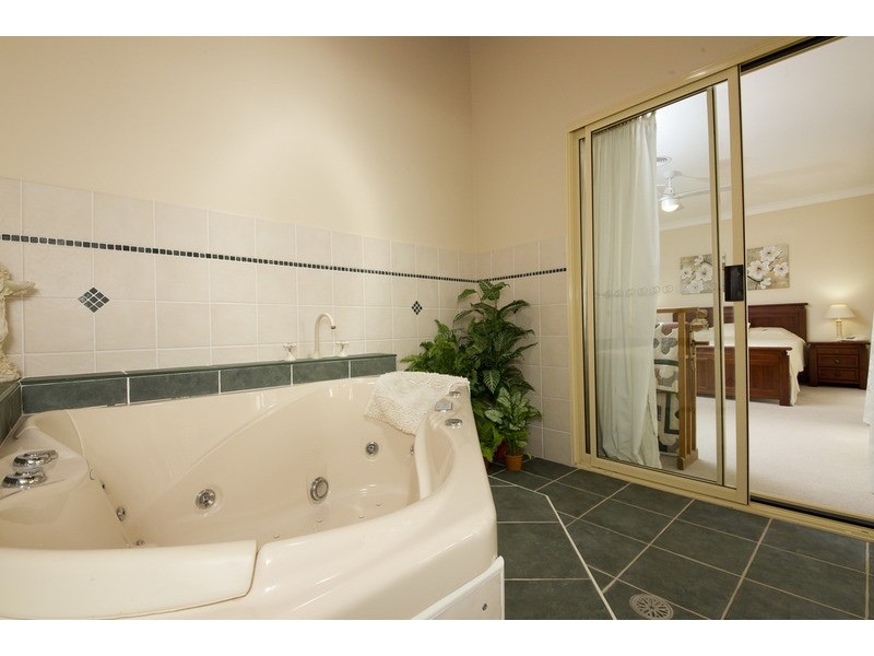 4 Gunsynd Close, Tuncurry NSW 2428