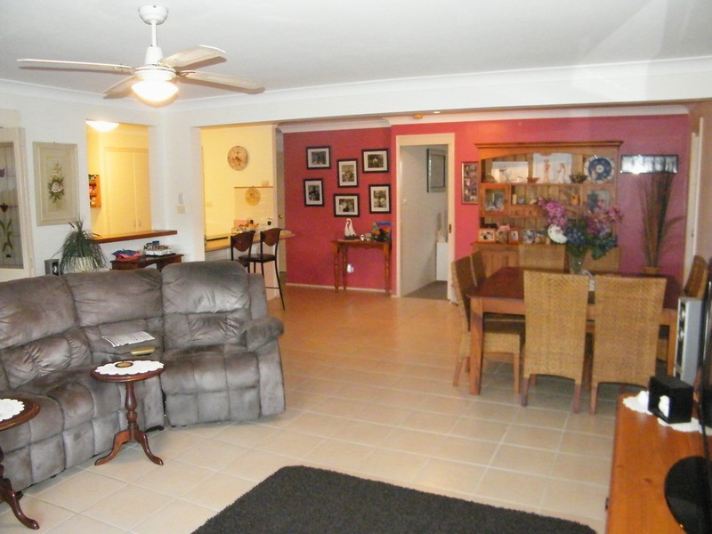 1 Leguna Crescent, Forster NSW 2428