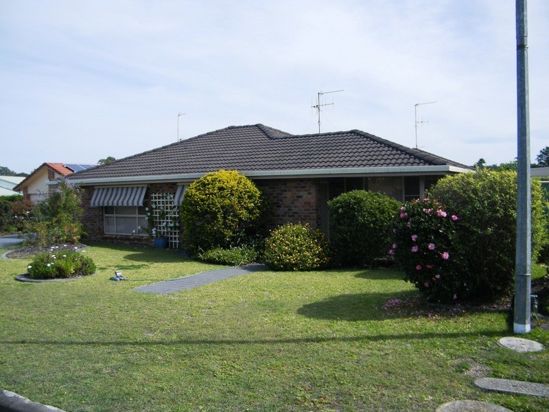 1/5 Woodward  Place, Tuncurry NSW 2428