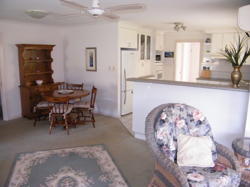 1/5 Woodward  Place, Tuncurry NSW 2428
