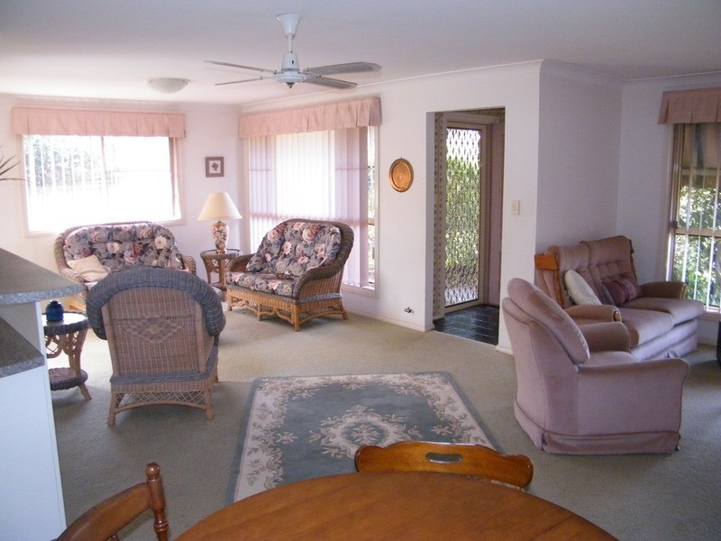 1/5 Woodward  Place, Tuncurry NSW 2428