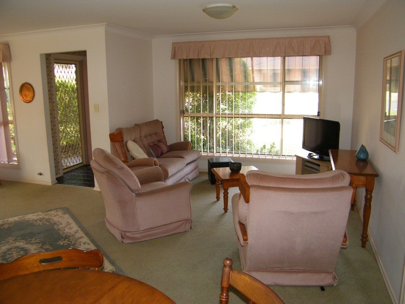 1/5 Woodward  Place, Tuncurry NSW 2428