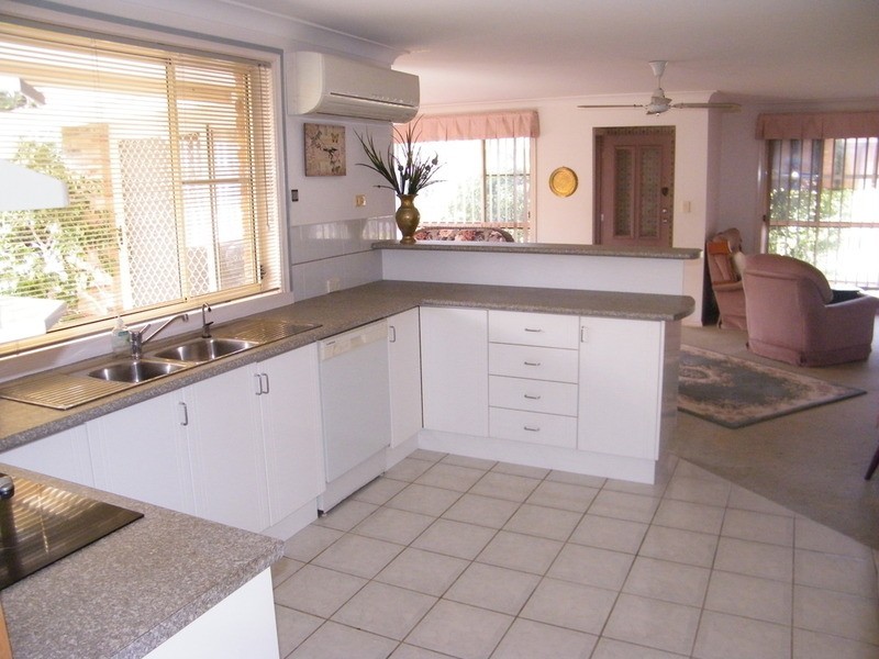 1/5 Woodward  Place, Tuncurry NSW 2428