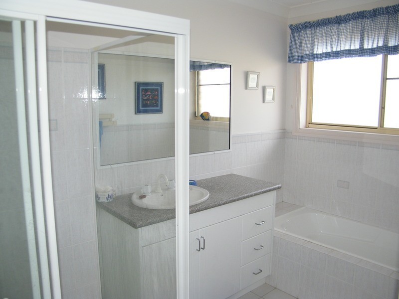 1/5 Woodward  Place, Tuncurry NSW 2428