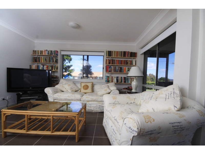 78 Lakeview Crescent, Forster NSW 2428