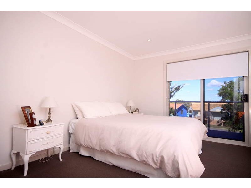 78 Lakeview Crescent, Forster NSW 2428