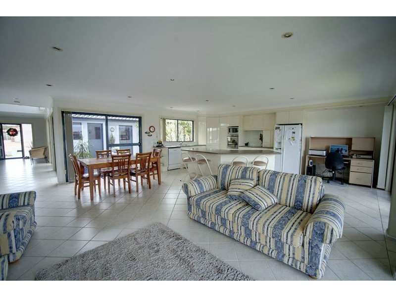 43 Kenrose Street, Forster NSW 2428