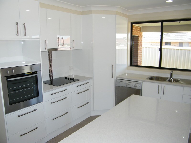 10 Chapmans Road, Tuncurry NSW 2428