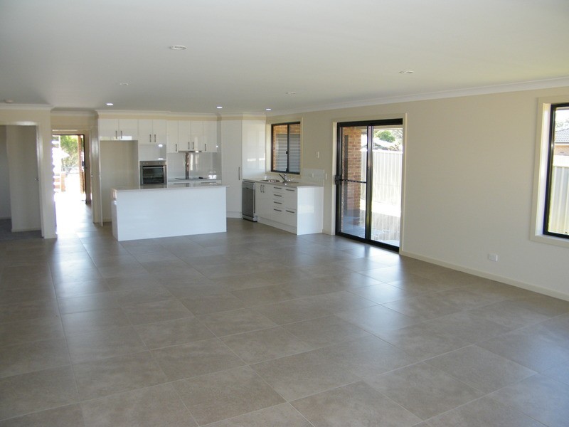 10 Chapmans Road, Tuncurry NSW 2428