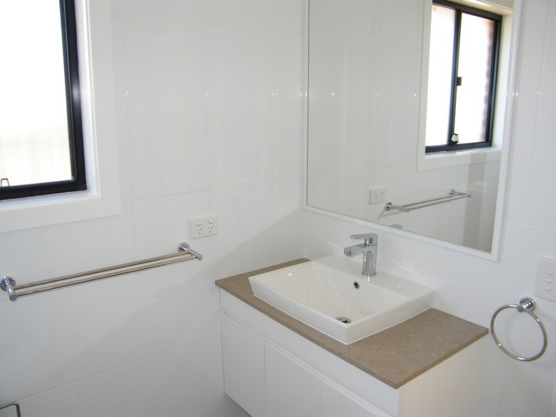 10 Chapmans Road, Tuncurry NSW 2428