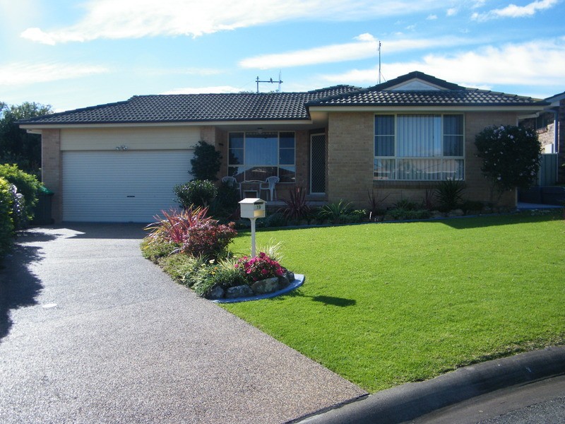 19 Burke  Close, Forster NSW 2428