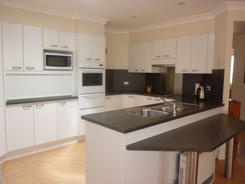 1 Affleck Close, Forster NSW 2428