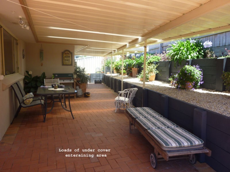1 Affleck Close, Forster NSW 2428