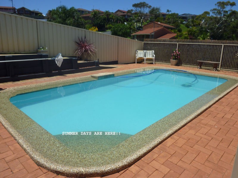 1 Affleck Close, Forster NSW 2428