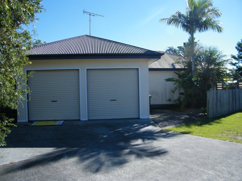 80 The Lakes Way, Forster NSW 2428