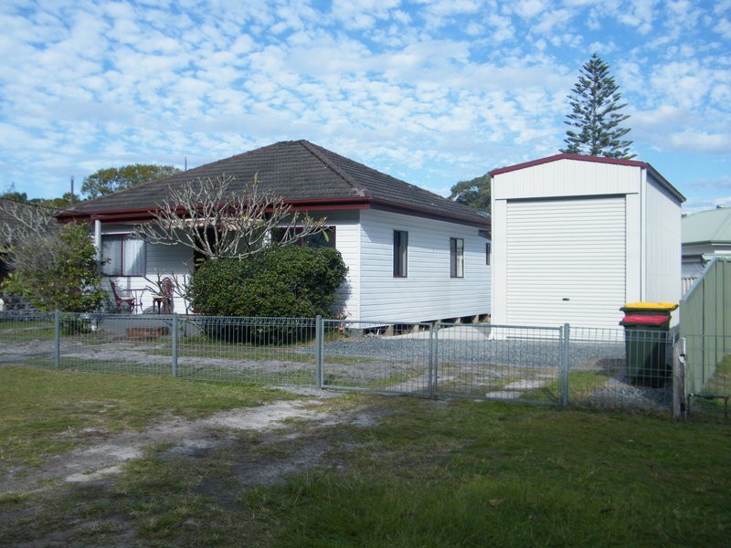 22 Strand Street, Forster NSW 2428