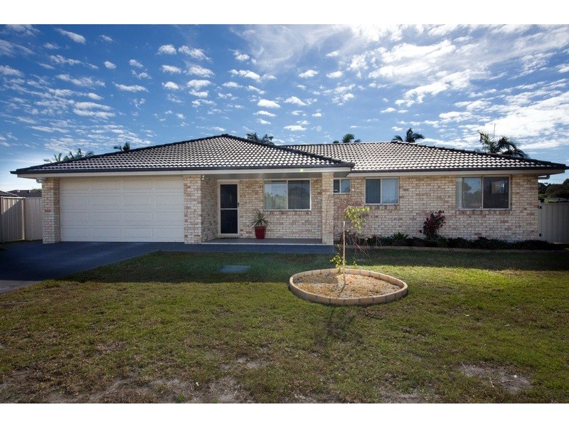 1 Fig Tree Court, Forster NSW 2428