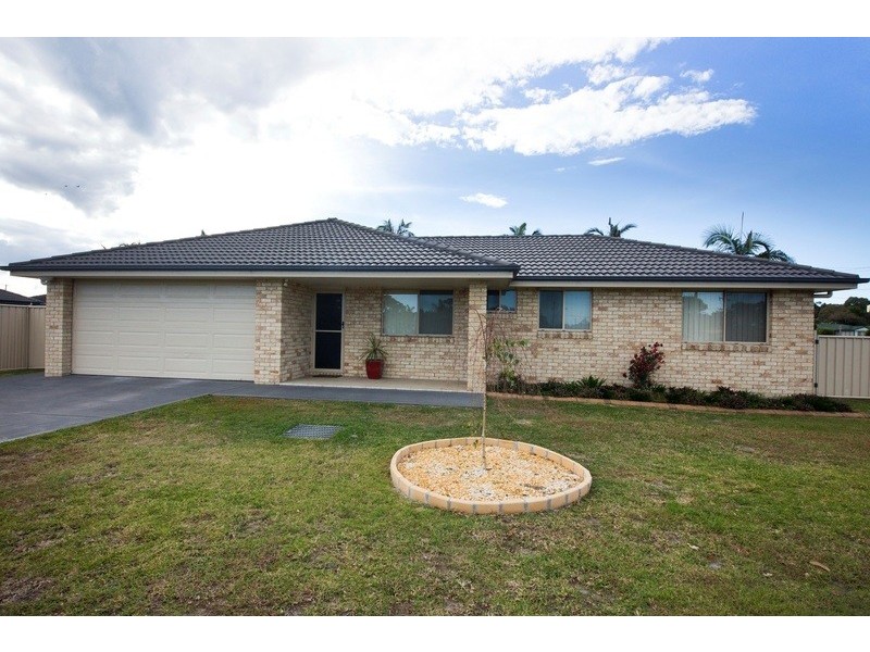 1 Fig Tree Court, Forster NSW 2428