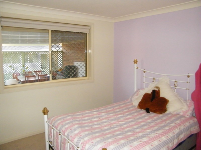 5 Bangalow Place, Forster NSW 2428