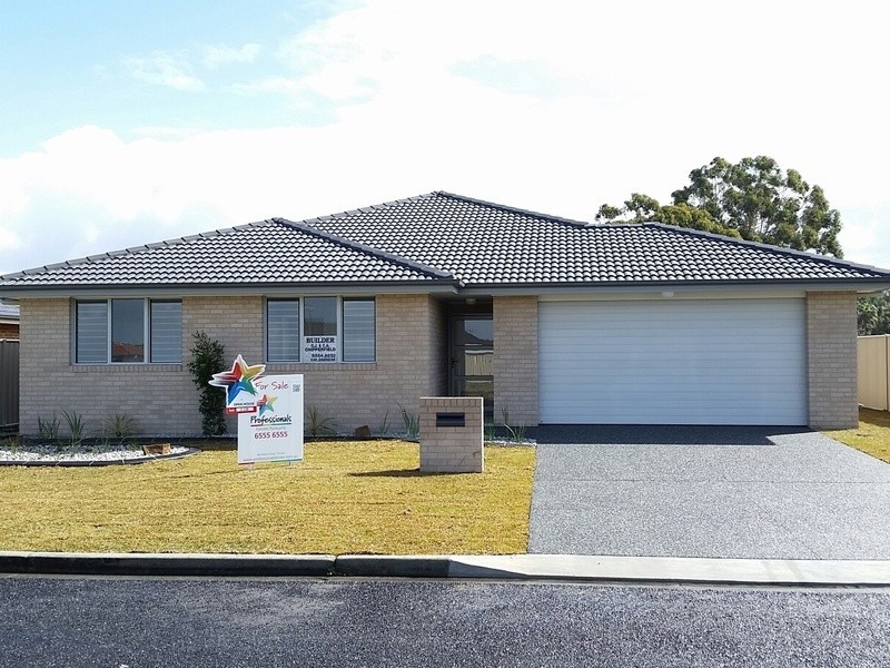 67 Grandis Drive, Tuncurry NSW 2428