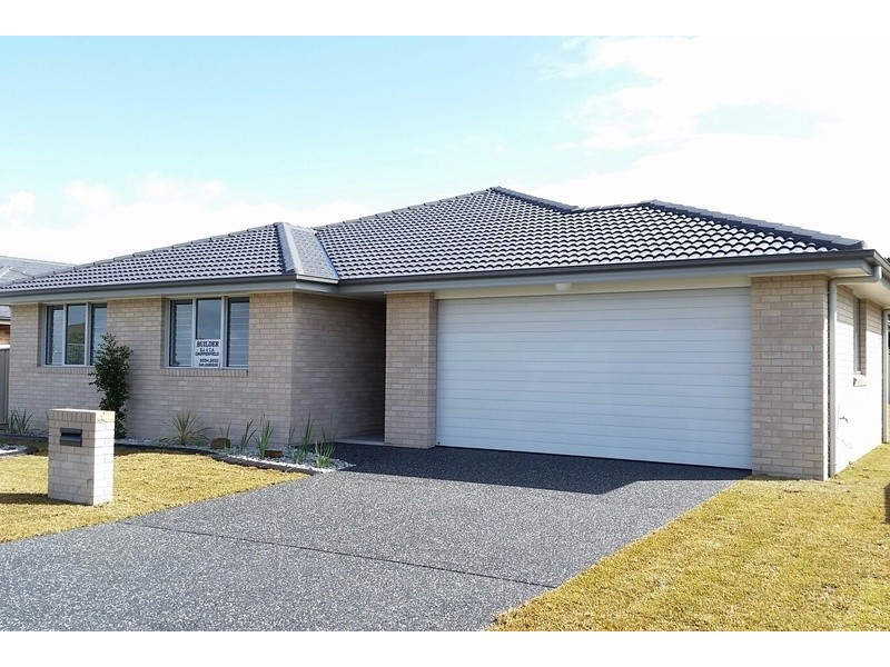 67 Grandis Drive, Tuncurry NSW 2428
