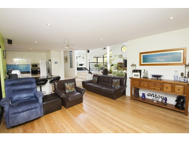 7 Woodlands Drive, Hallidays Point NSW 2430