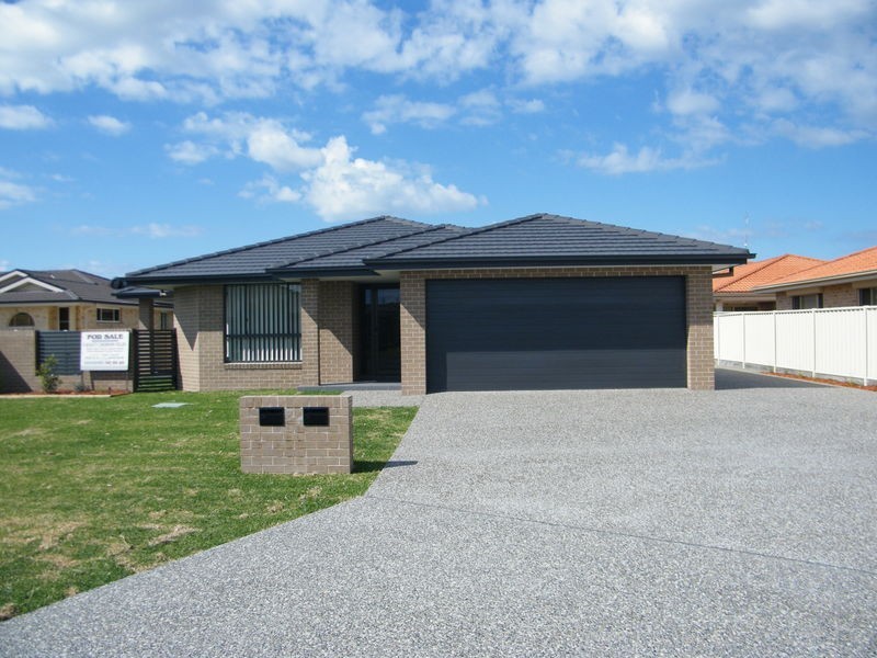 1/32 Amanda Crescent, Forster NSW 2428