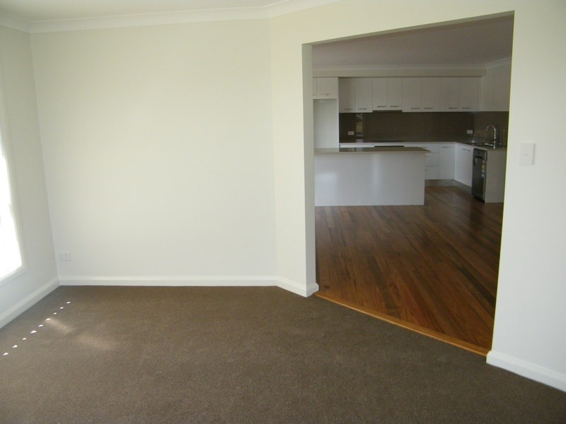 1/32 Amanda Crescent, Forster NSW 2428