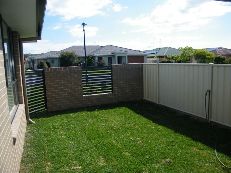 1/32 Amanda Crescent, Forster NSW 2428