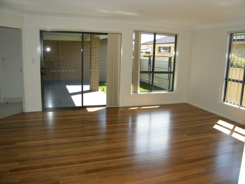 2/32 Amanda Crescent, Forster NSW 2428